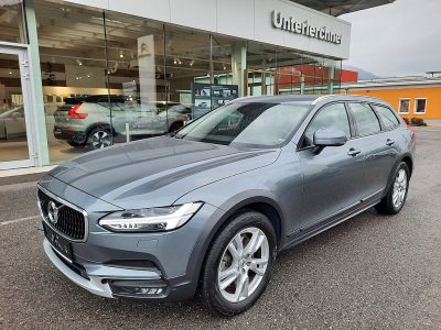 Volvo V90 Cross Country D4 AWD Geartronic bei Autohaus Unterlerchner in 